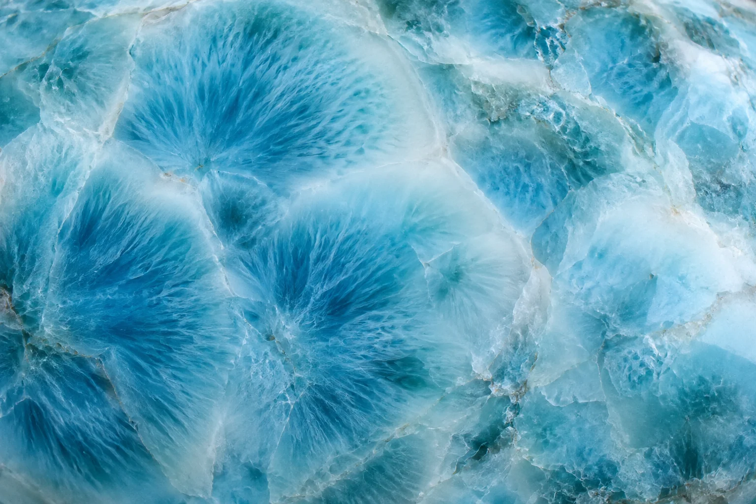 Why is Larimar blue? What the research says